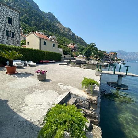 Guest House Muo Kotor Extérieur photo