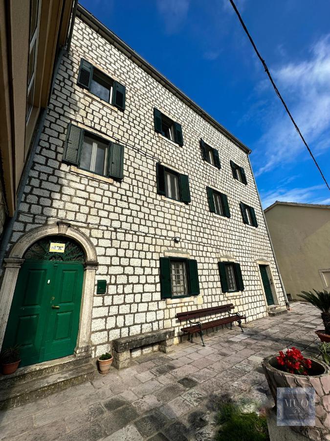 Guest House Muo Kotor Extérieur photo